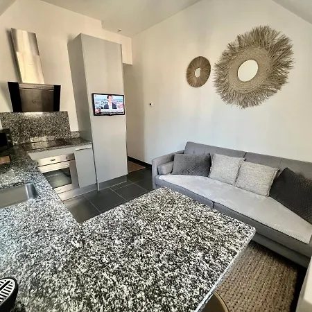 Le P'tit : Centre Historique De * 디종